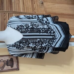 Apt. 9 V-Front Chiffon Poncho Style Monochrome Floral Top L NWT